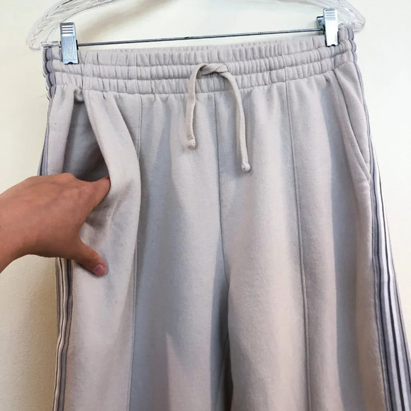 TNA Aritzia Cream Neutral Drawstring Athleisure Loungewear Piped Sweatpants M - Picture 5 of 10